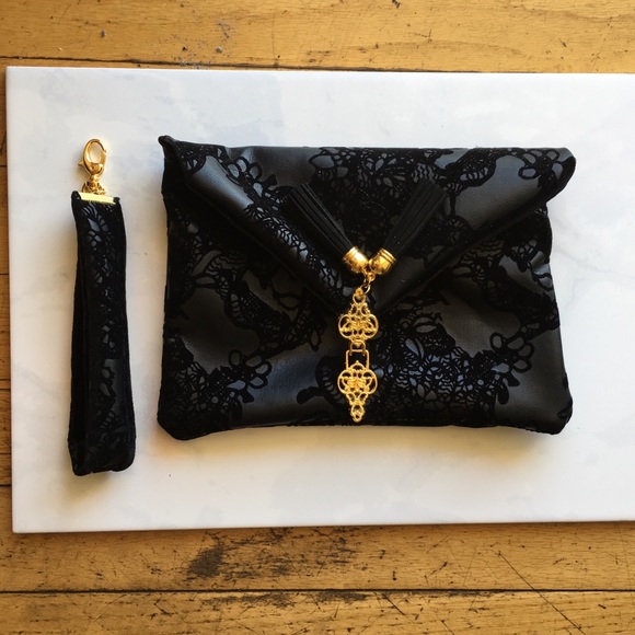 ✨NEW✨Handmade Faux Leather & Velvet Luxe Clutch - Picture 7 of 8